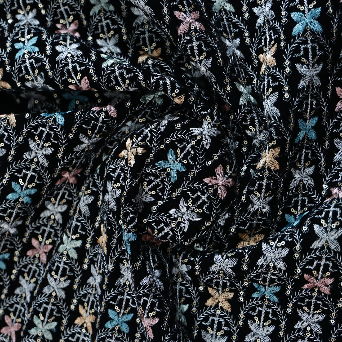 MUTLICOLORED EMBROIDERED VELVET WITH BLACK BASE