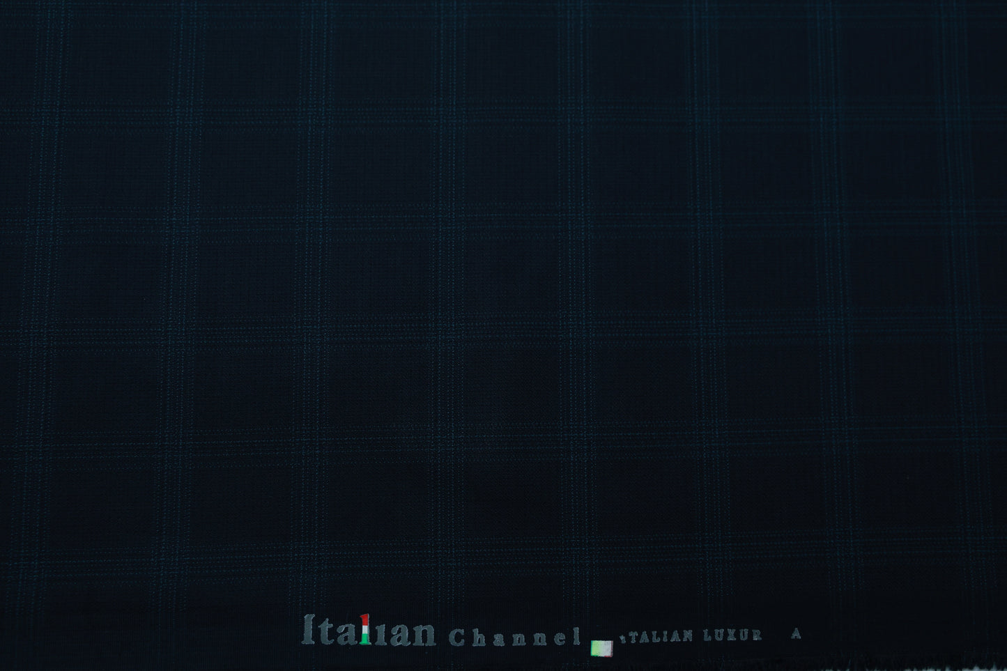 ITALIAN CHANNEL 13942 CHECK NAVY BLUE SUITING
