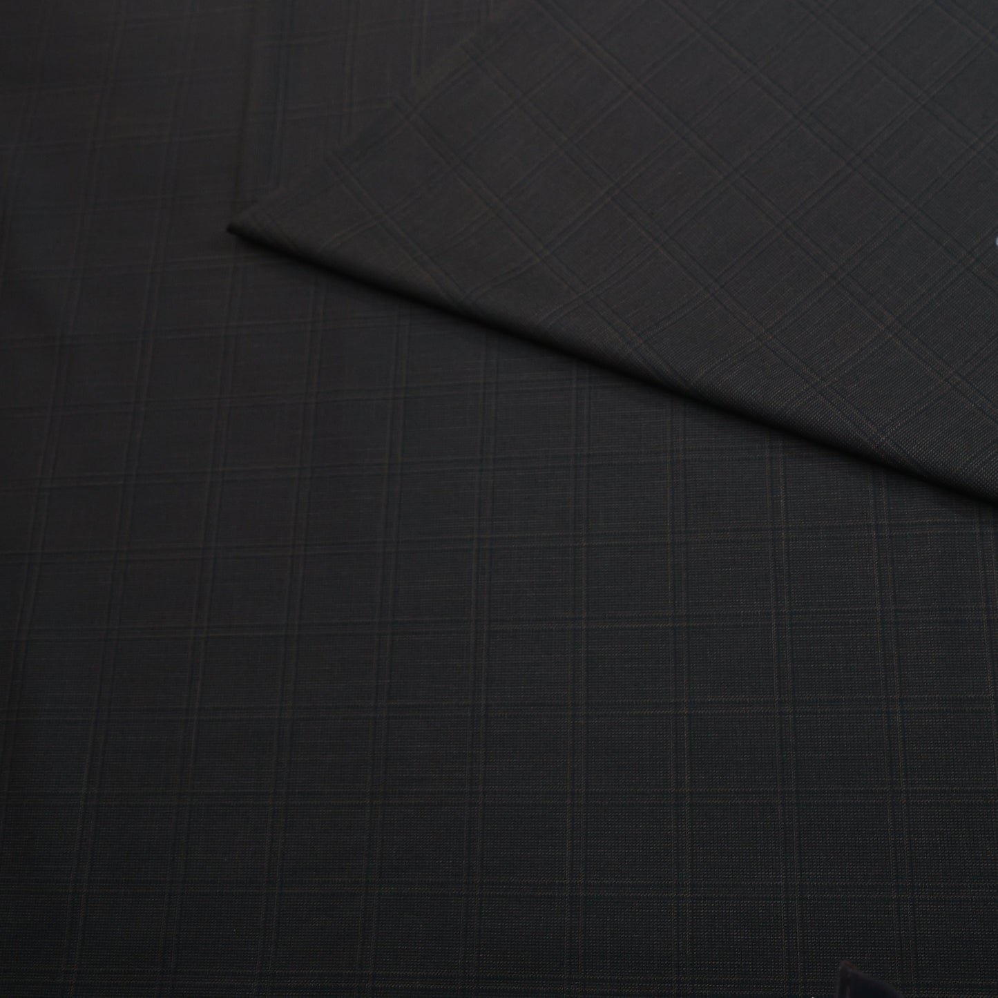 FERRICIO DEITLO TEXTURE CHECKS BROWN SUITING