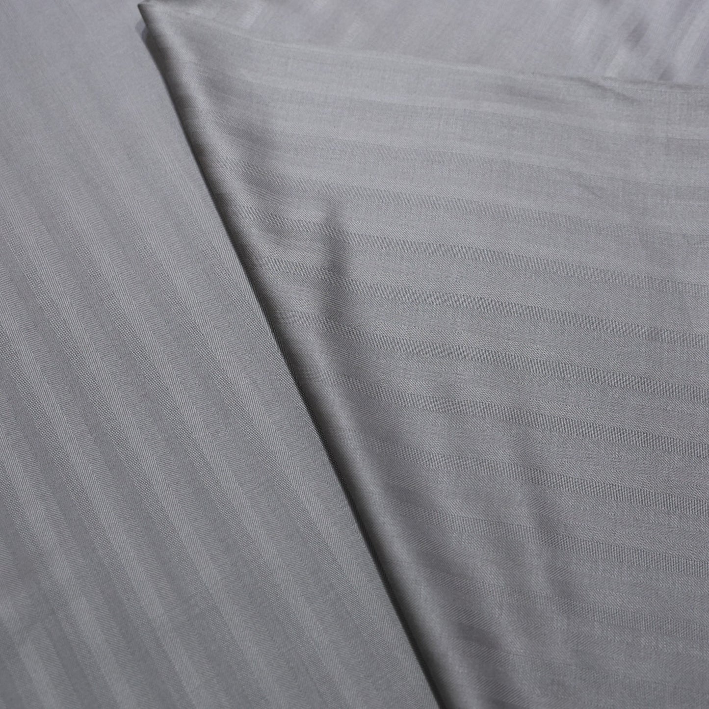 D&J BEIGE STRIPED SUITING