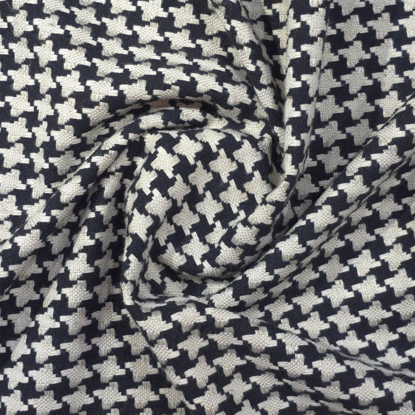 D&J BLACK HOUNDSTOOTH TWEED