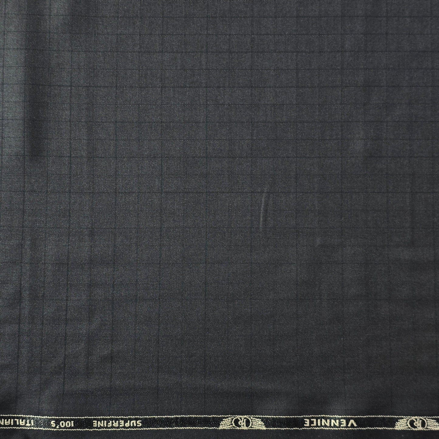 FERRICCIO DEITLO GREY CHECKES SUITING