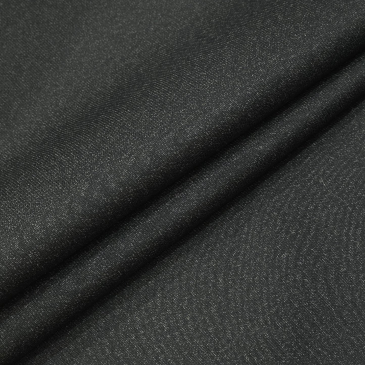 ABSOLUTO GREEN SUITING