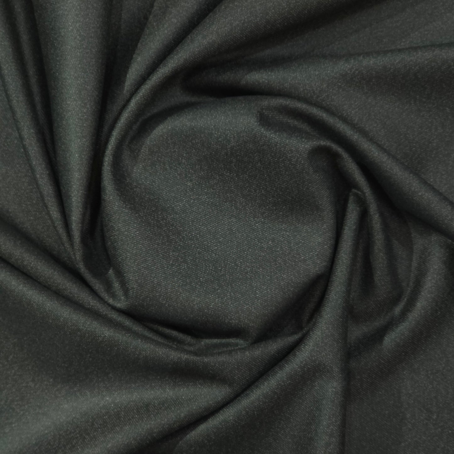 ABSOLUTO GREEN SUITING