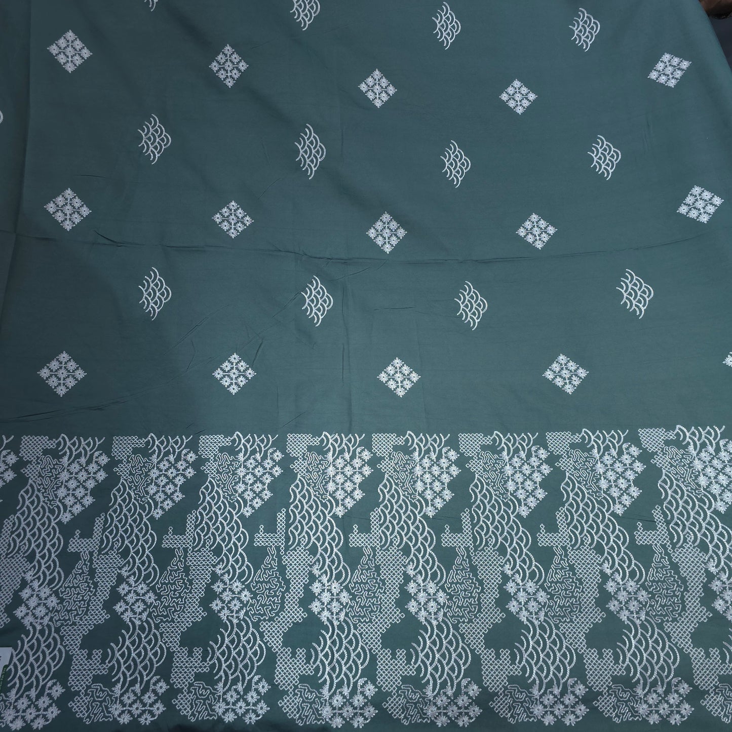 GREEN EMBROIDRED KURTA FABRIC