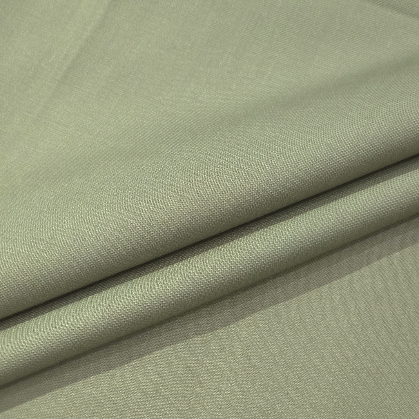 ABSOLUTO PISTA GREEN SUITING