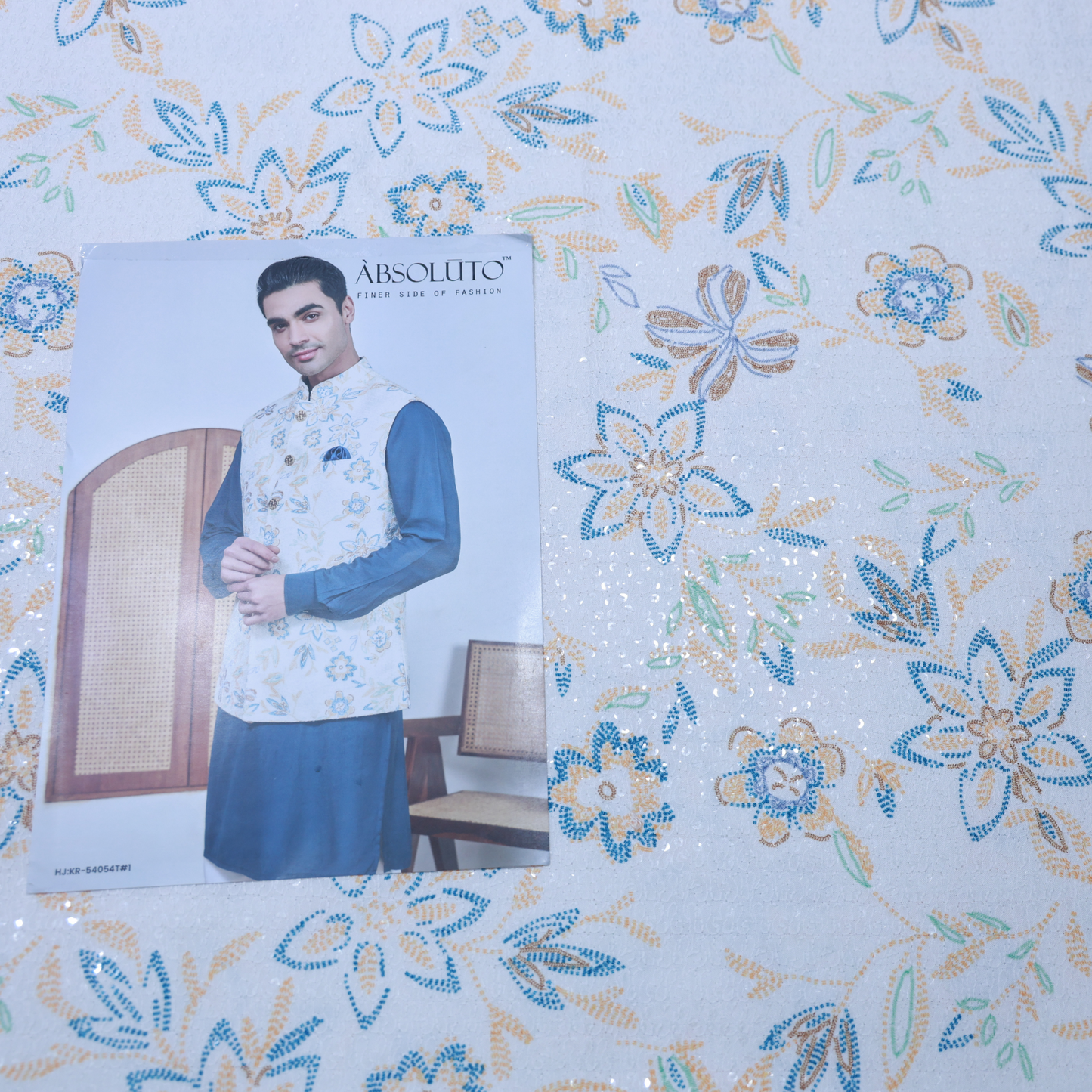 ABSOLUTO  WHITE EMBROIDERD KURTA/BUNDI FABRIC