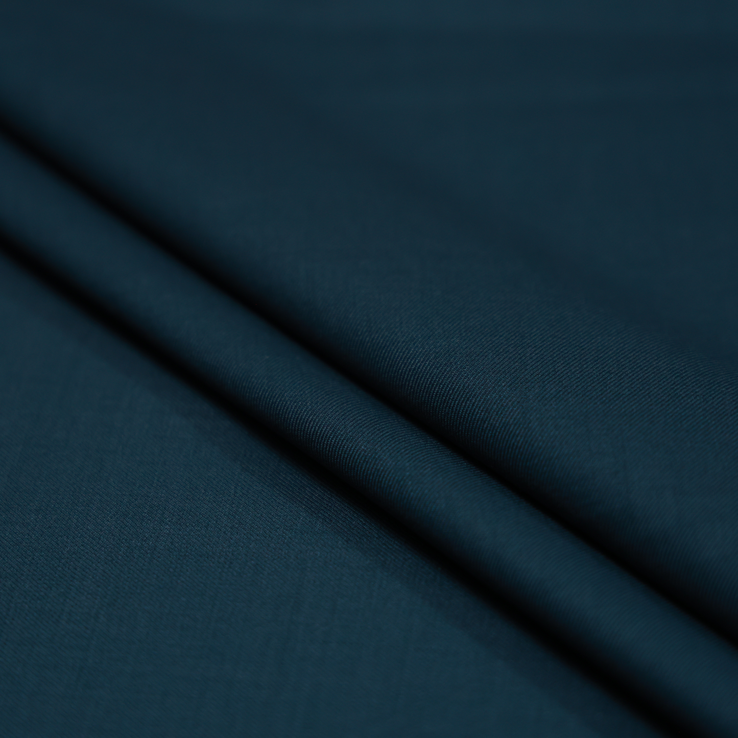 J HAMPSTEAD WOOL BLENDED GREEN SUITING