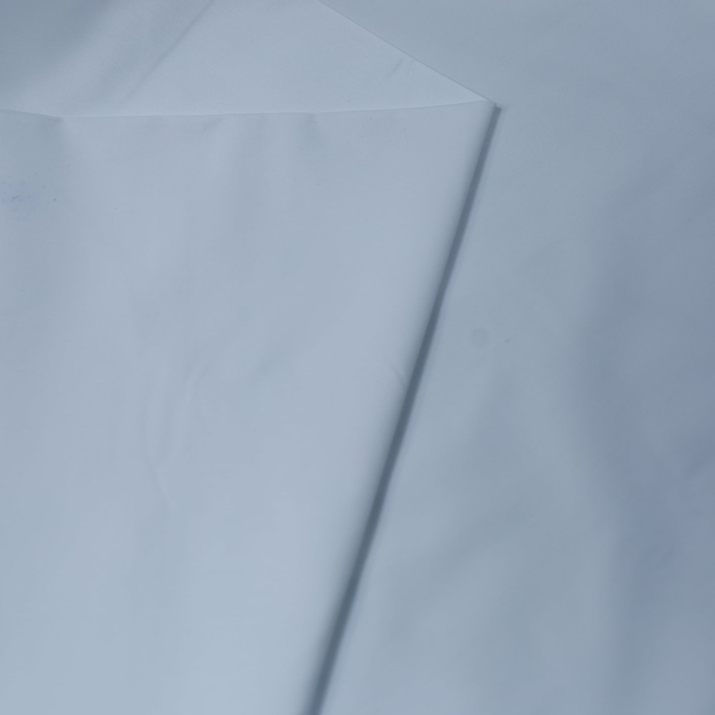 FERRICIO DEITLO ANTIWRINKLE WHITE SHIRTING