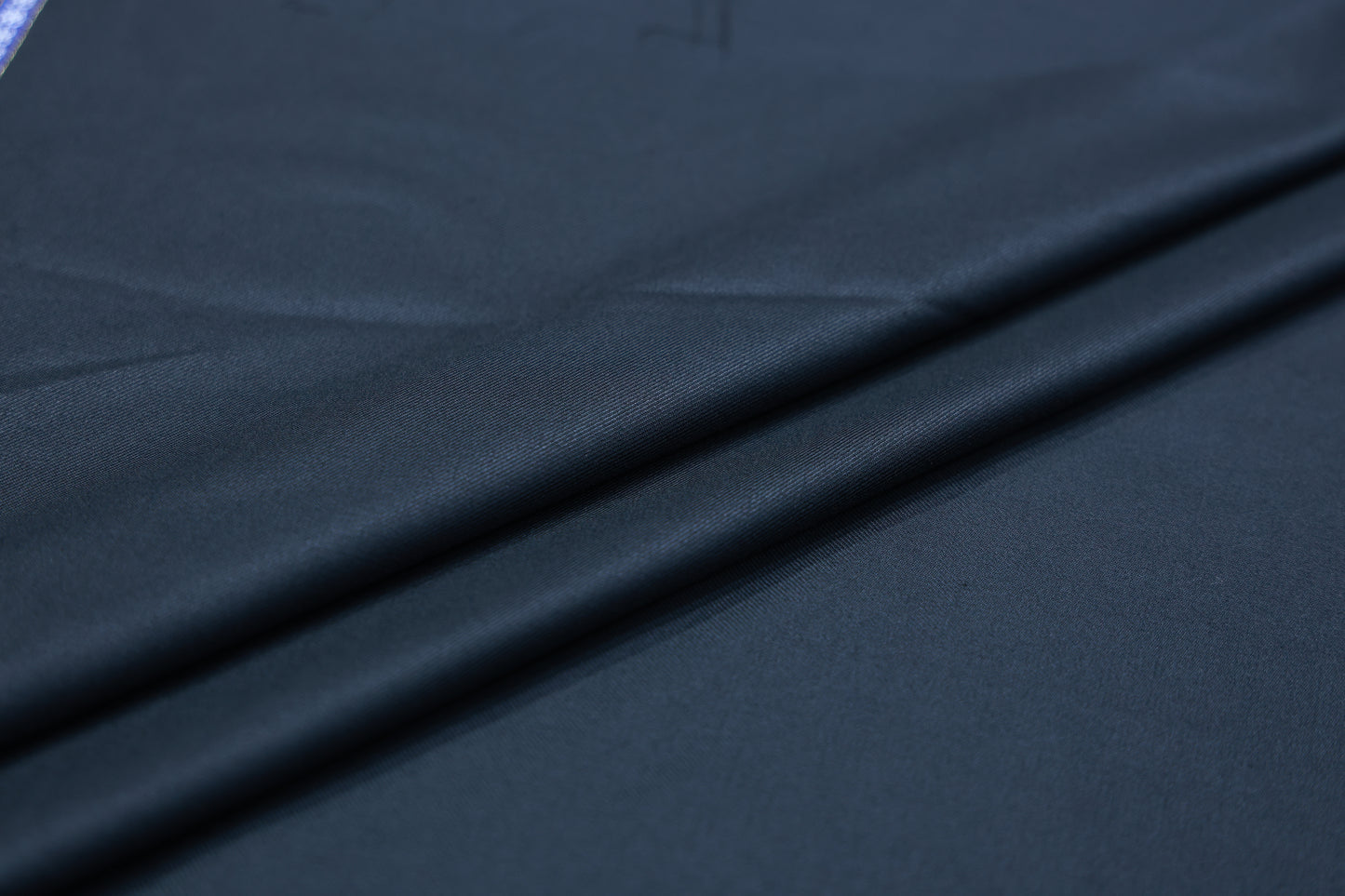 RAYMOND AURICH BLACK WOOL BLENDED SUITING