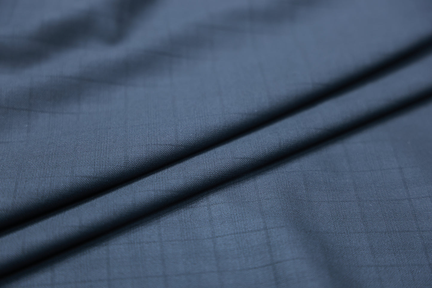 RAYMOND PRIME STRETCH BLACK CHECK LYCRA SUITING