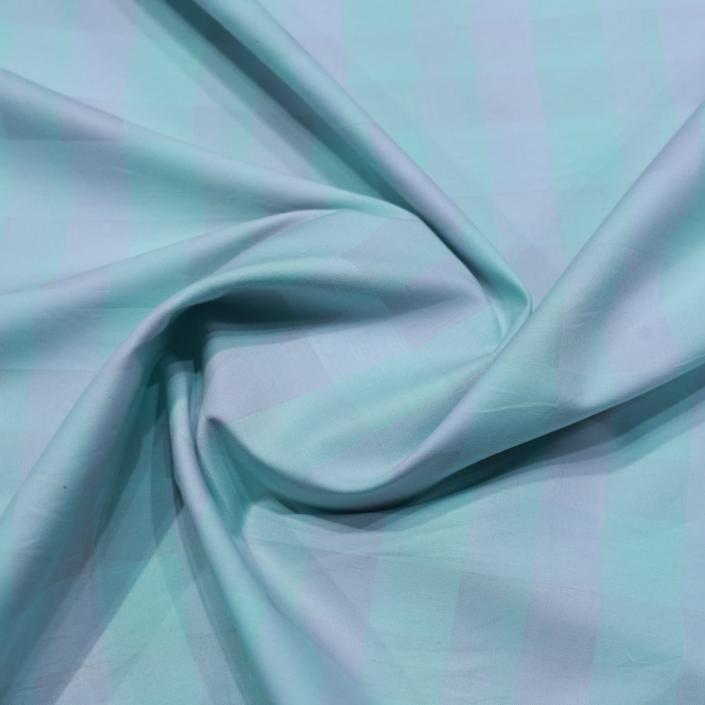 LUTHAI SUPIMA COTTON PISTA CHECKS SHIRTING