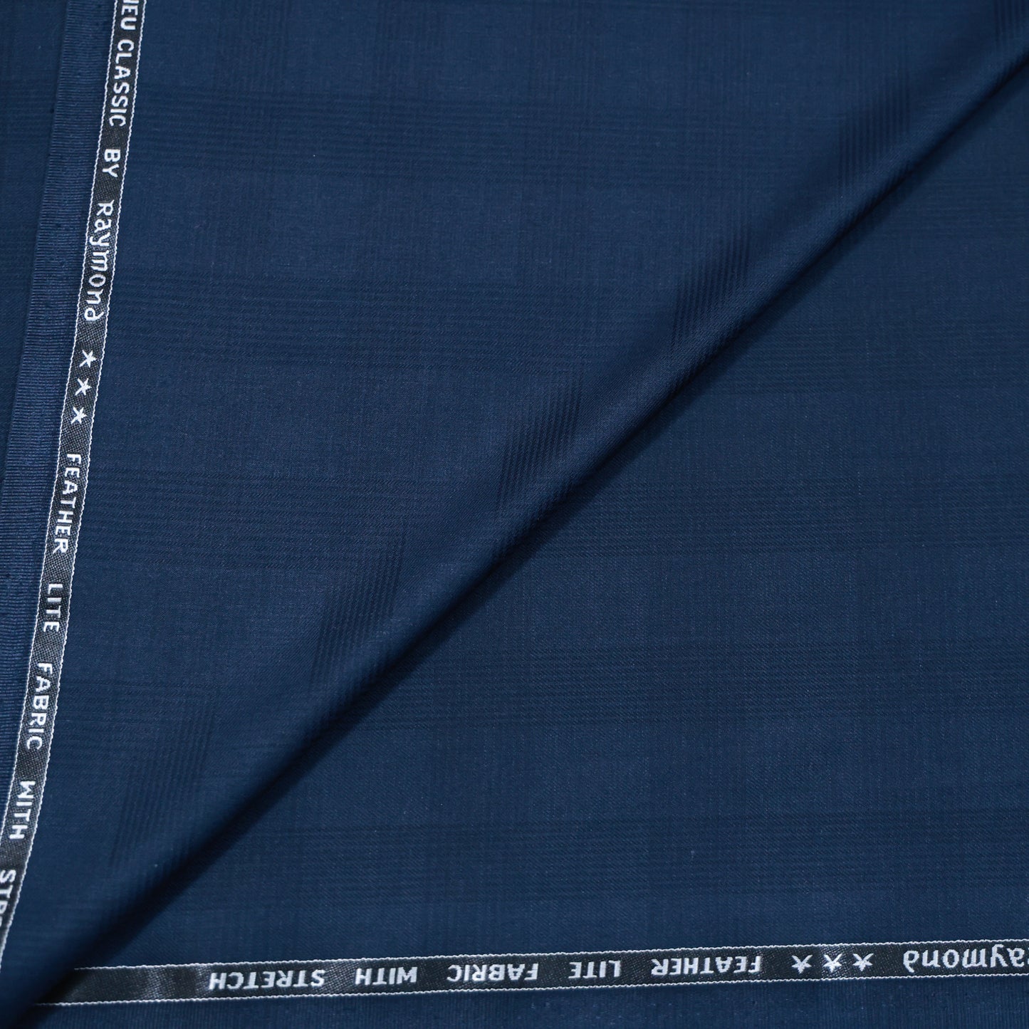 RAYMOND NEU CLASSIC NAVY BLUE CHECKS SUITING