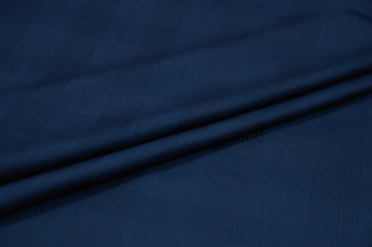 RAYMOND NEU CLASSIC NAVY BLUE CHECKS SUITING