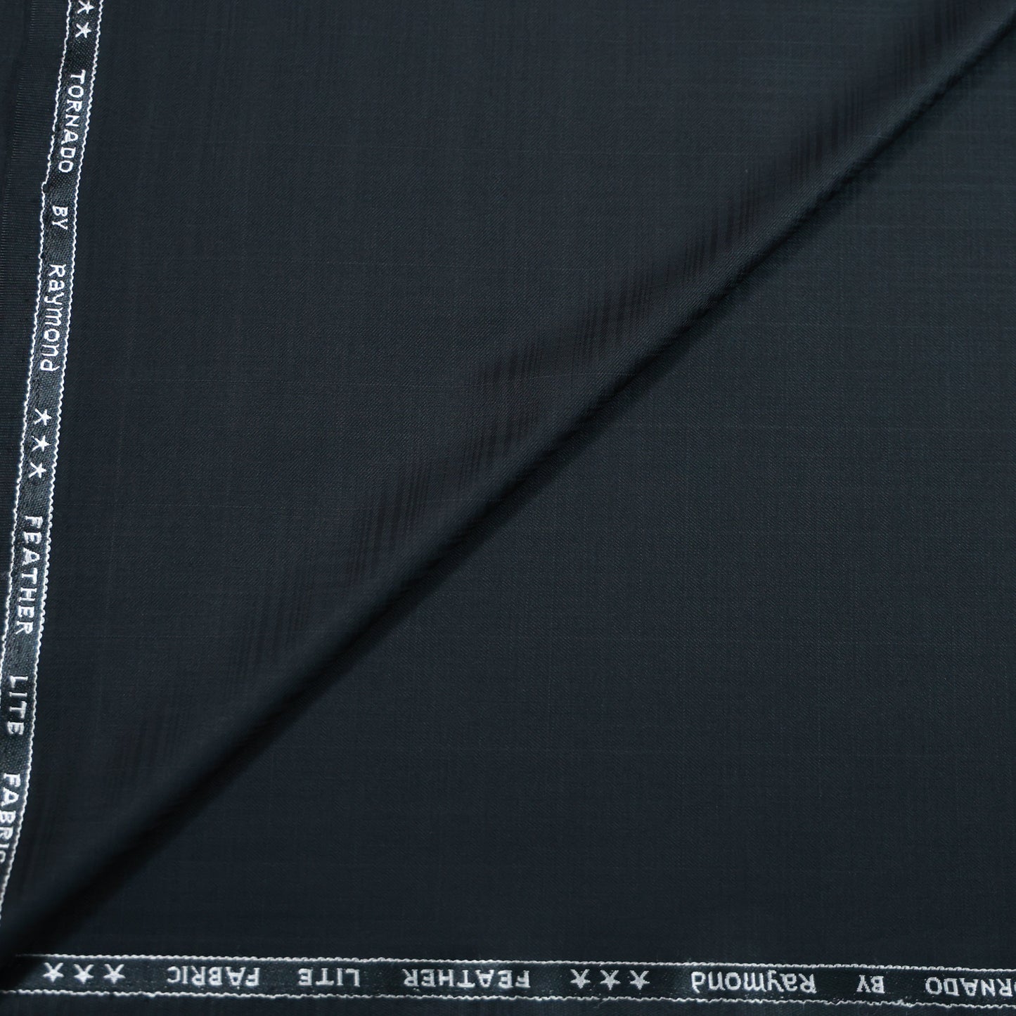 RAYMOND COLORADO BLACK CHECKS SUITING