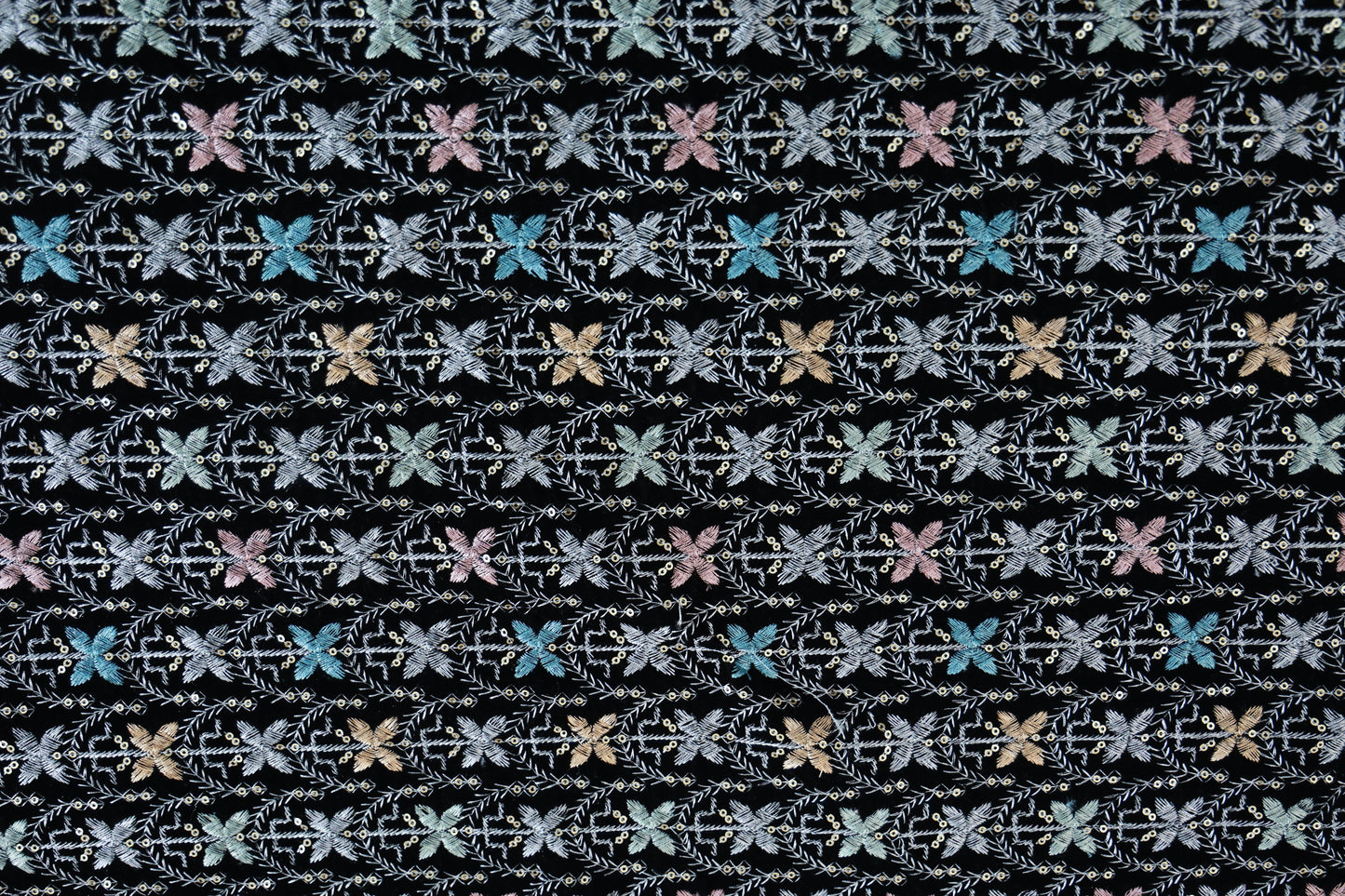 MUTLICOLORED EMBROIDERED VELVET WITH BLACK BASE