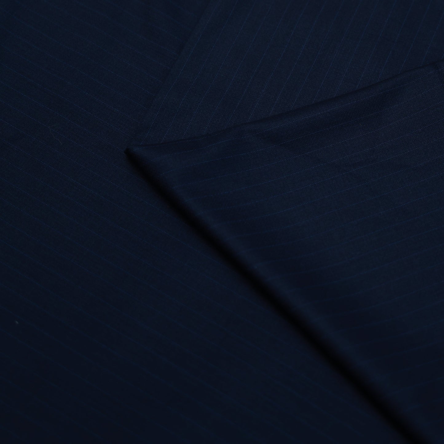 D&J 6432 BLUE STRIPS SUITING