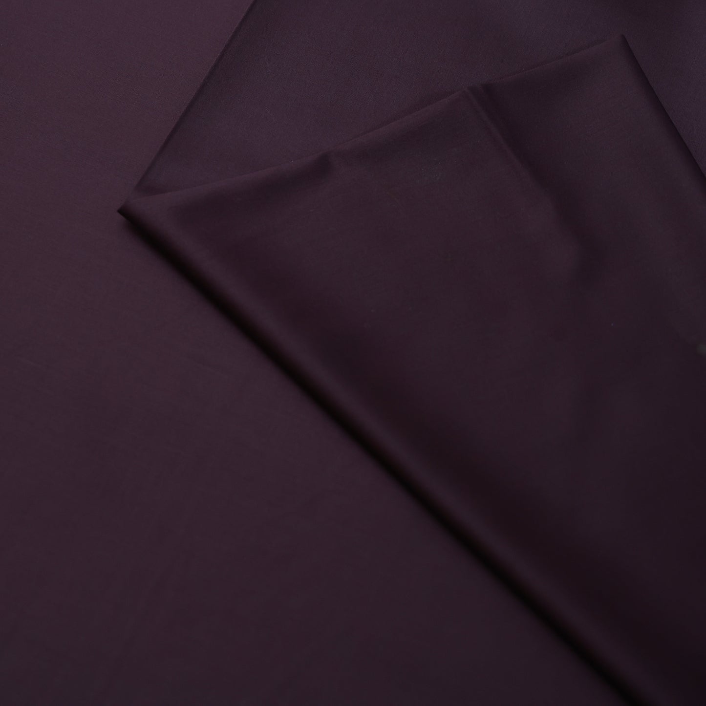 FERRICIO DEITLO WHINE SUITING