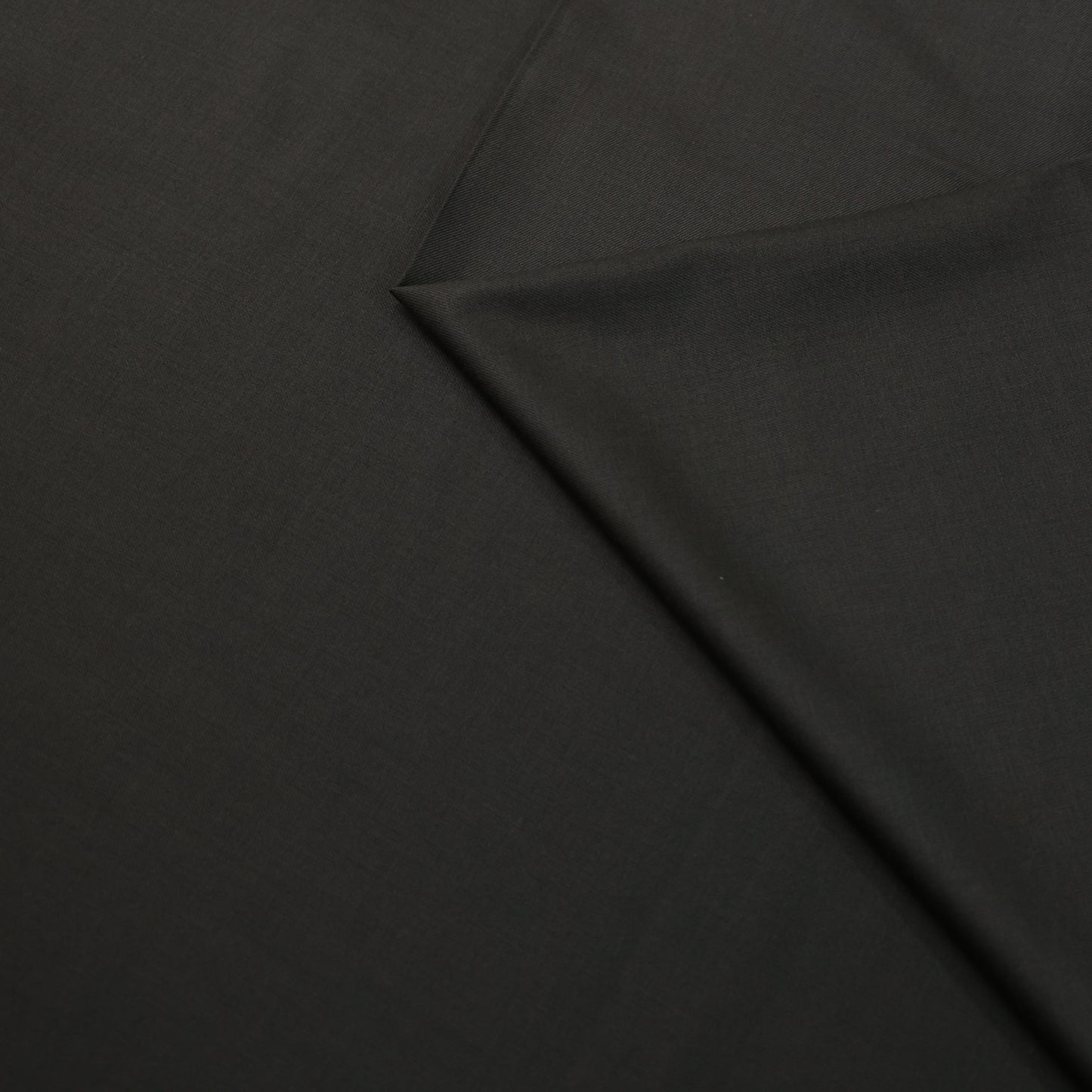 FERRICIO DEITLO BROWN SUITING