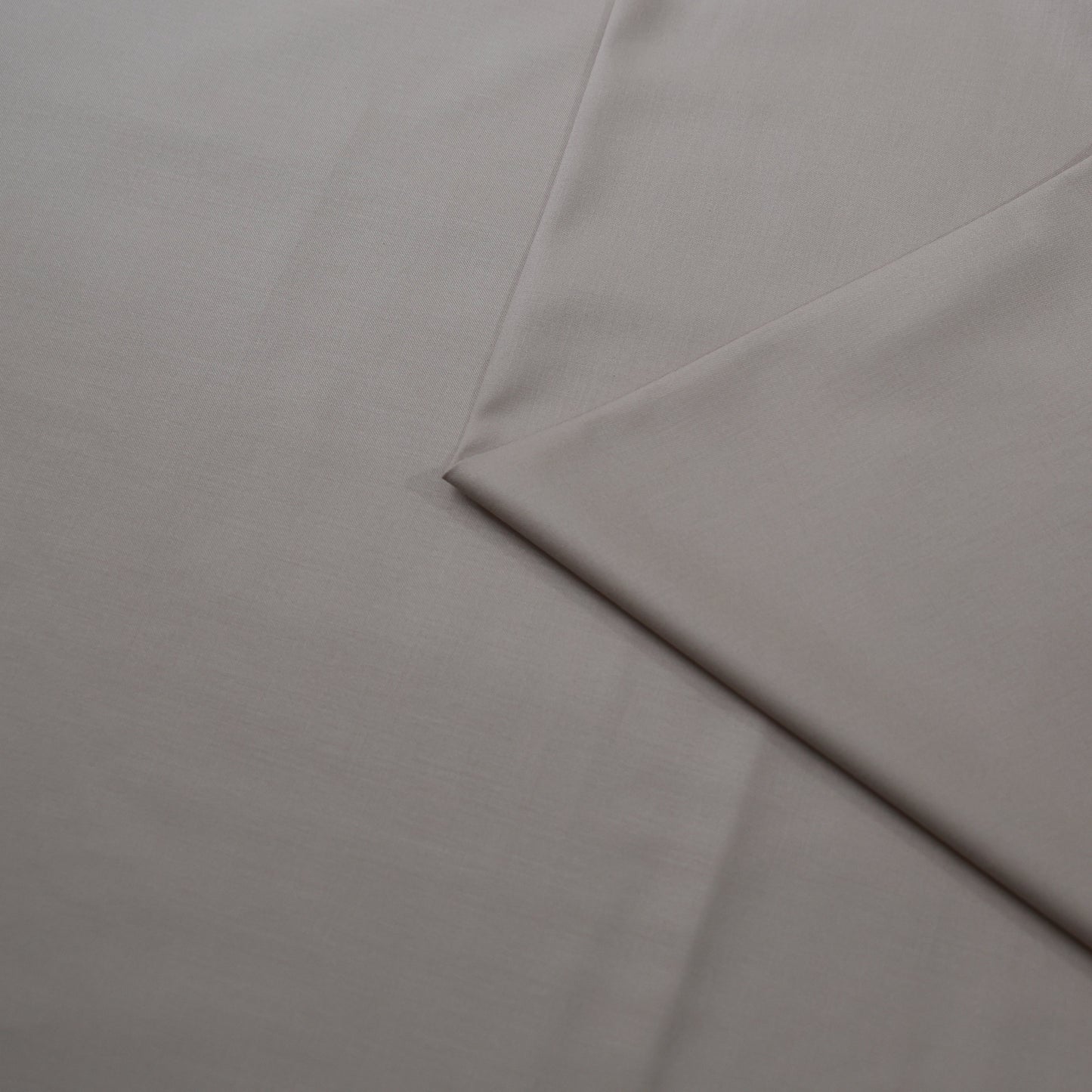 D&J EMPERIO BEIGE SUITING