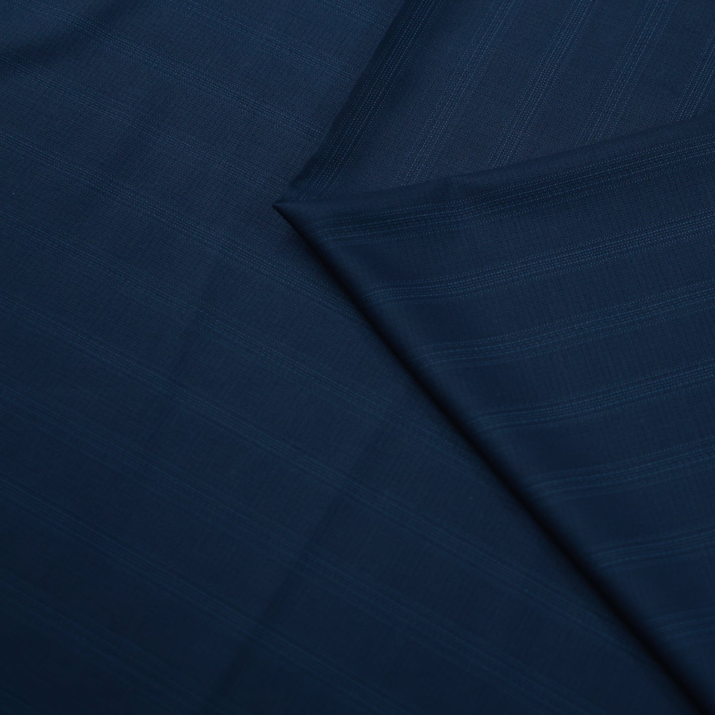 D&J TEXTURE STRIPS BLUE SUITING