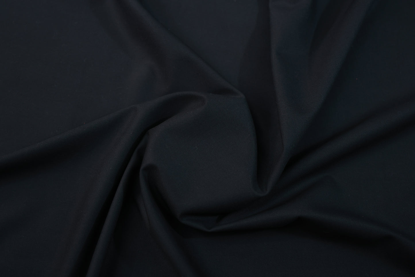 FERRICIO DEITLO BLACK SUITING