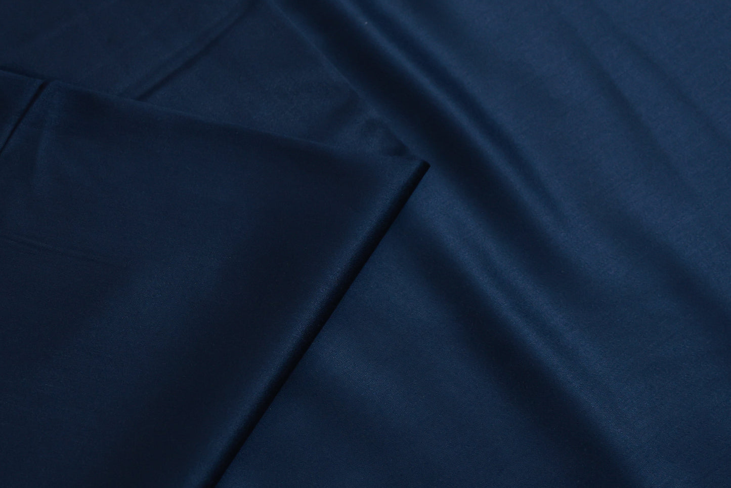 ABSOLUTO CASINO BLUE SUITING