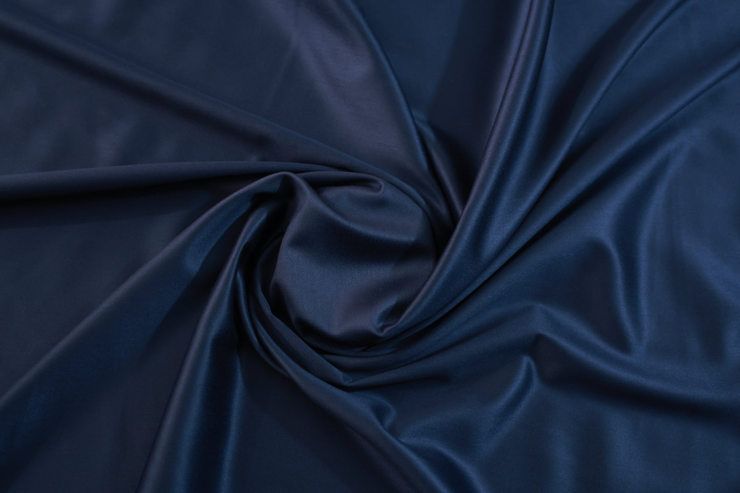 ABSOLUTO CASINO BLUE SUITING