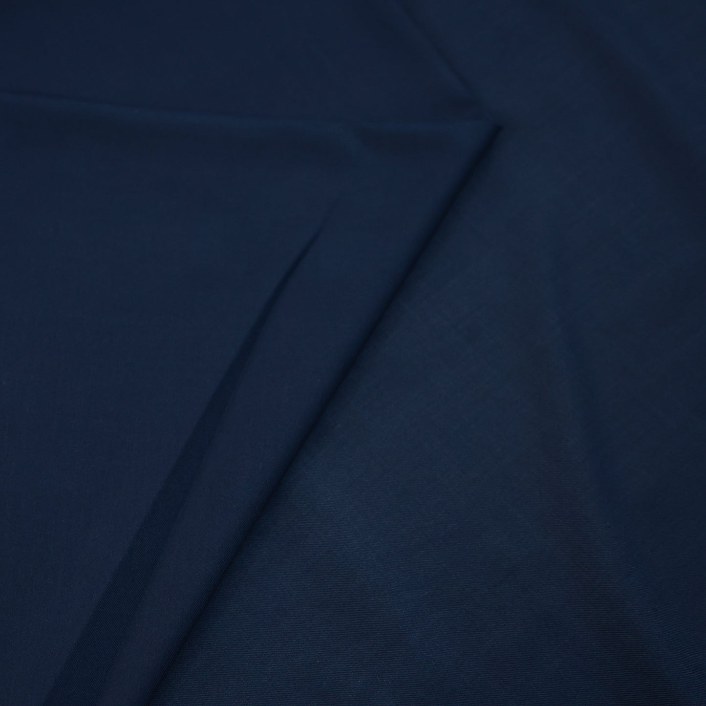 D&J  BLUE SUITING