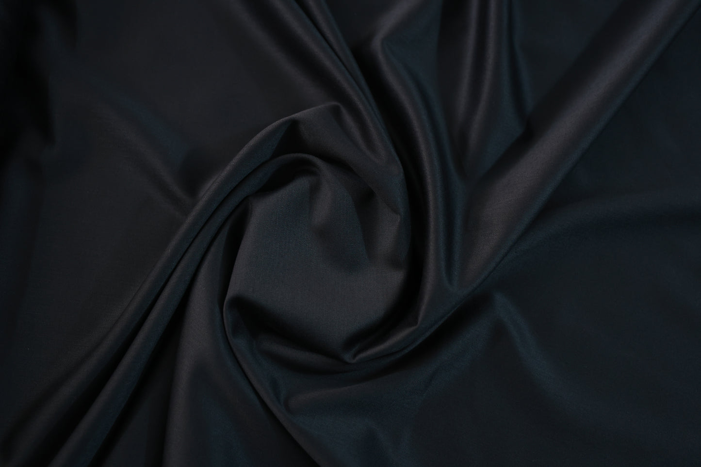 D&J  BLACK SUITING
