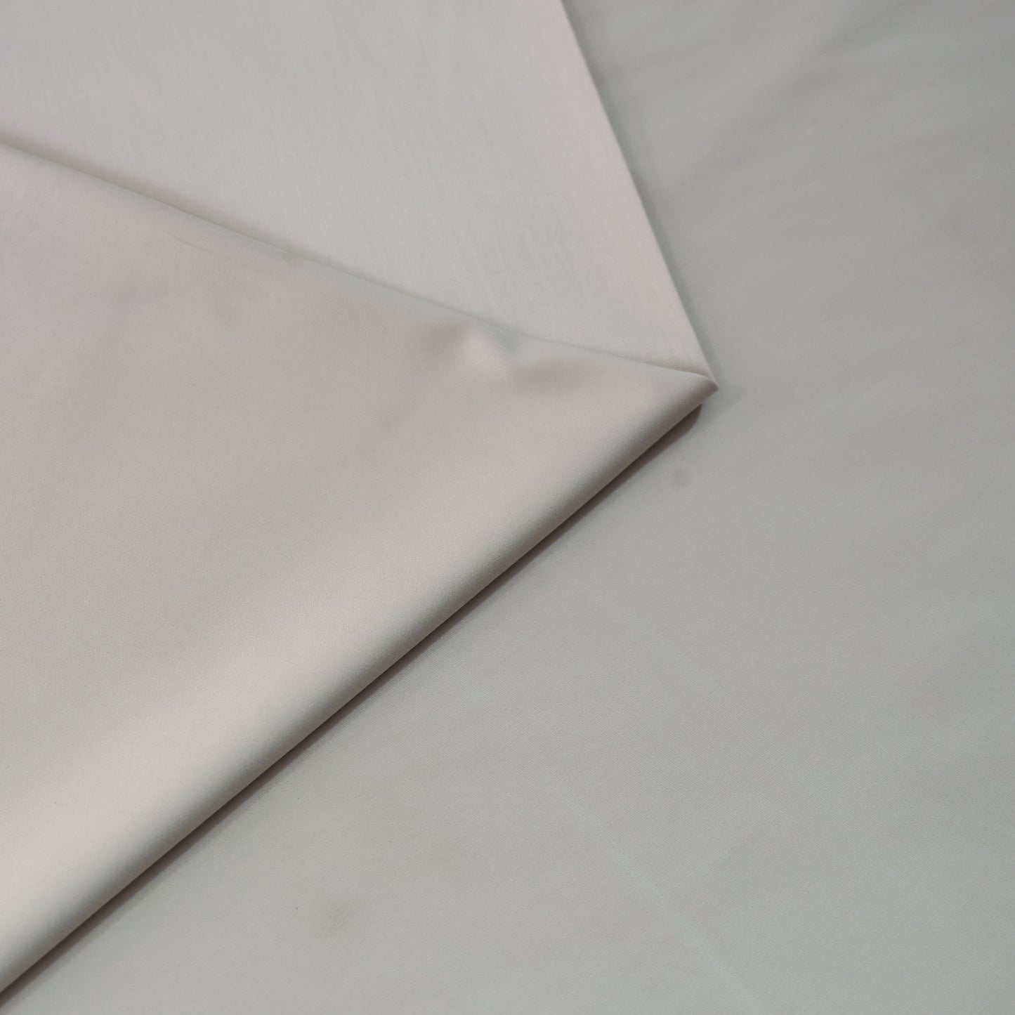 D&J 2651 IVORY SUITING