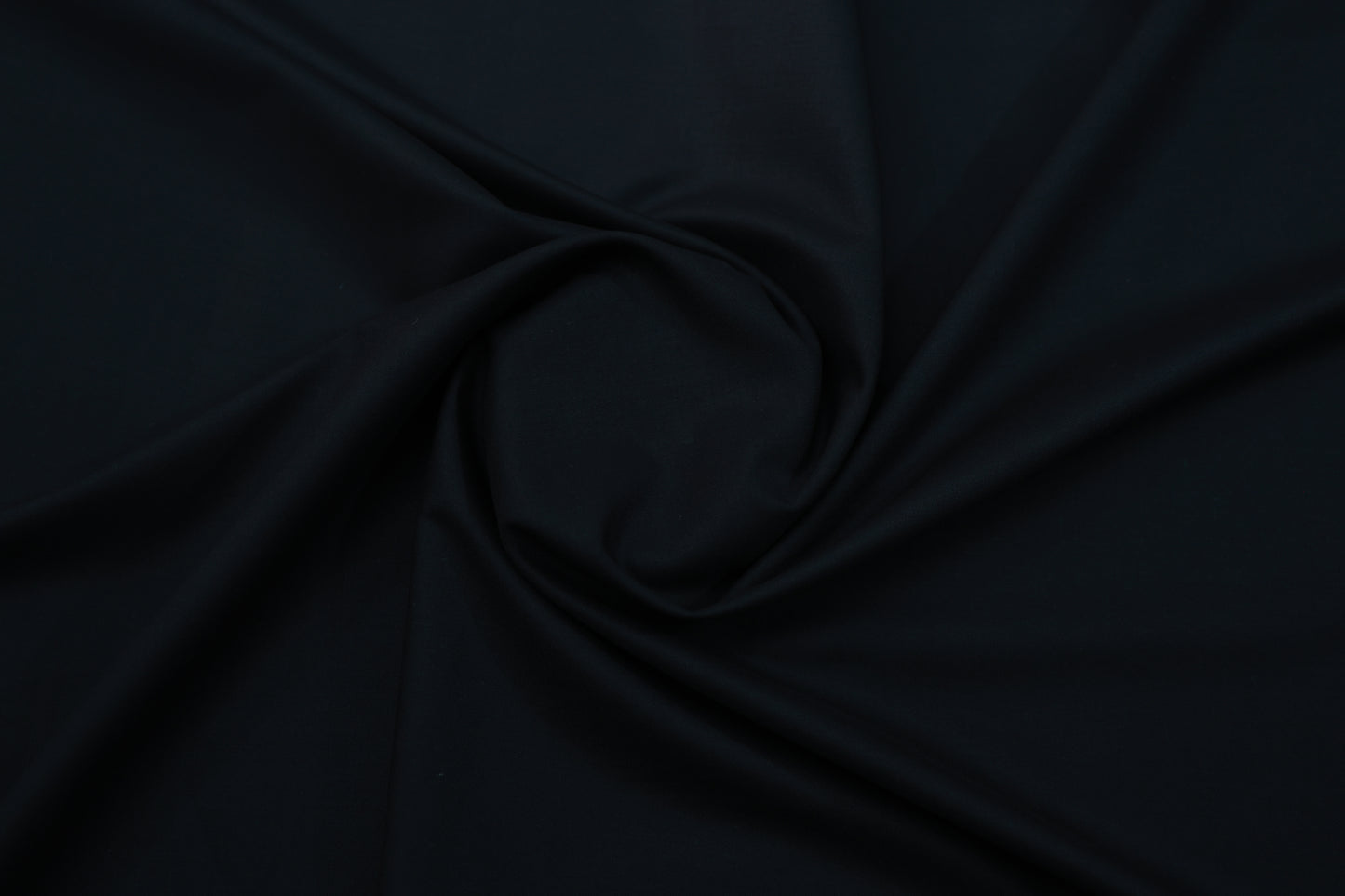 D&J  BLACK SUITING