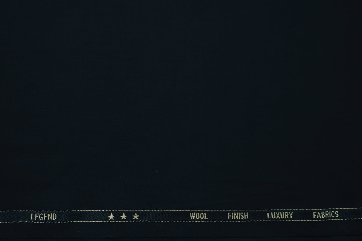 ABSOLUTO LEGEND BLACK SUITING