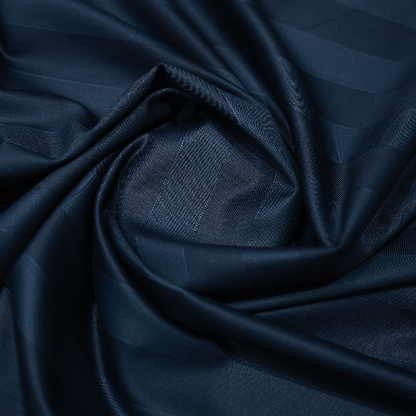 ITALIAN CHANNEL GREEN STRIPS SUITING