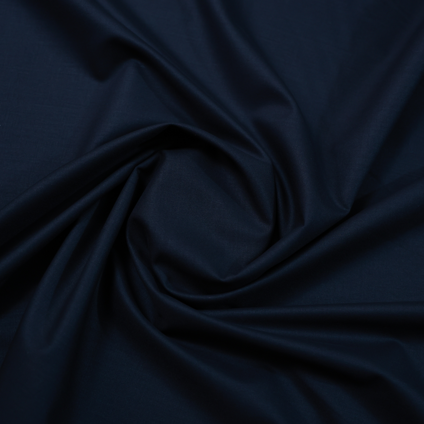 D&J BLACK SUITING
